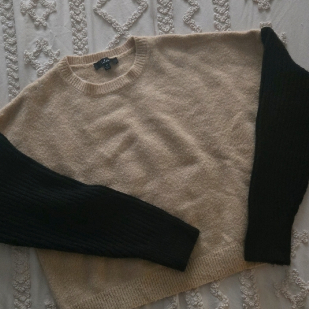 Lulus Nancie Beige And Black Colorblock Sweater - Size M - Picture 2 of 3